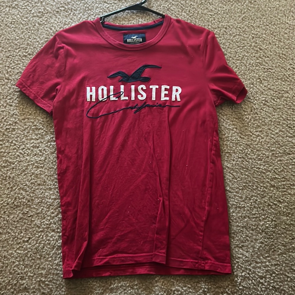 Xs Hollister red tee